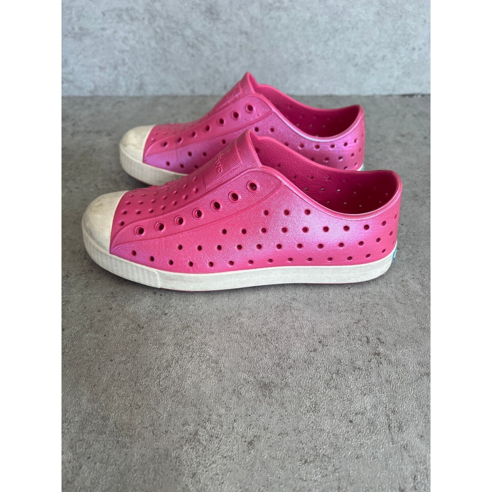 Native Jefferson Metallic Pink‎ Girls Kids Slip On Water Shoes Sneakers Size 3